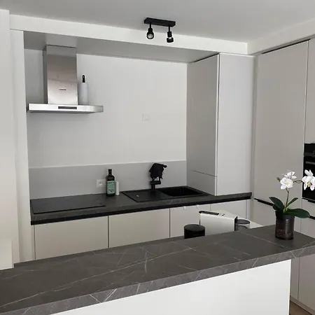 Sunny Bells 0102 R-141 *