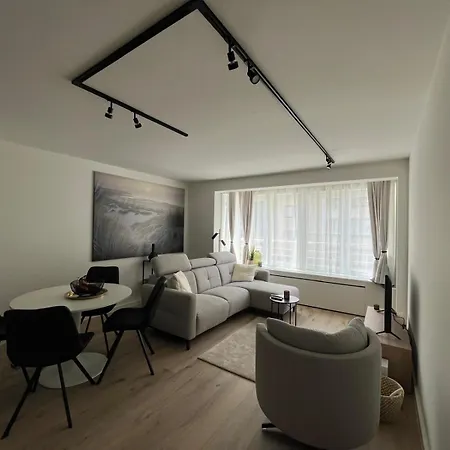 Sunny Bells 0102 R-141 * Koksijde